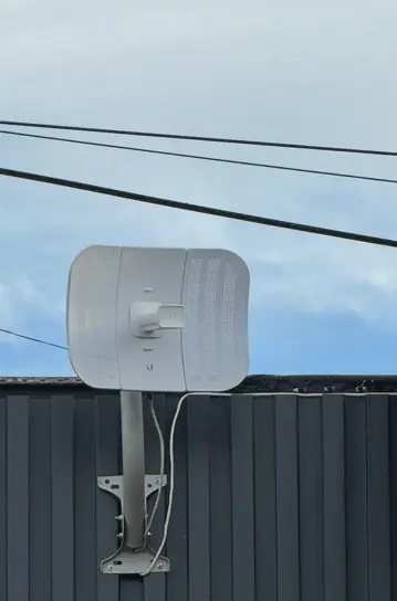 Antena exterior empresarial, trabajo realizado por HRW.cl
